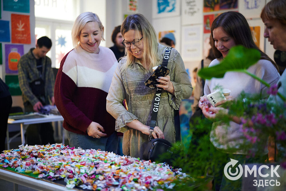 Как прошёл арт-маркет современного искусства "Кул-кул" в Омске. Фото: Илья Петров