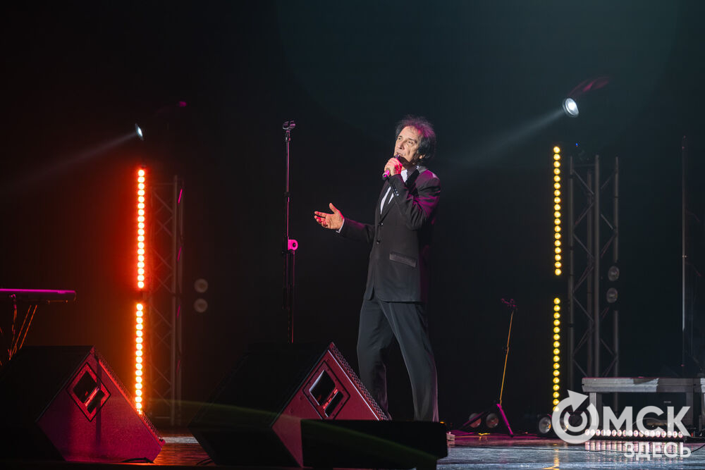 В Омской филармонии состоялся большой концерт Кая Метова. Фото: Елизавета Медведева