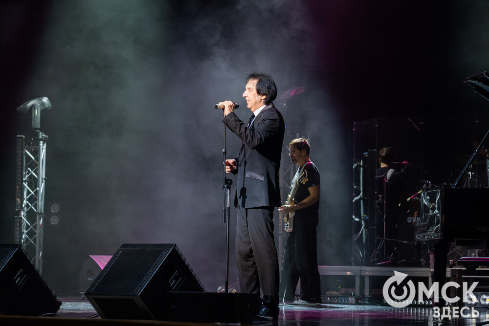 В Омской филармонии состоялся большой концерт Кая Метова. Фото: Елизавета Медведева