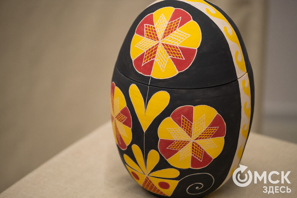 Дизайнеры, ремесленники, художники и мастера народных художественных промыслов представили результат работы с темой актуализации сибирской традиционной культуры. Фото: Елизавета Медведева