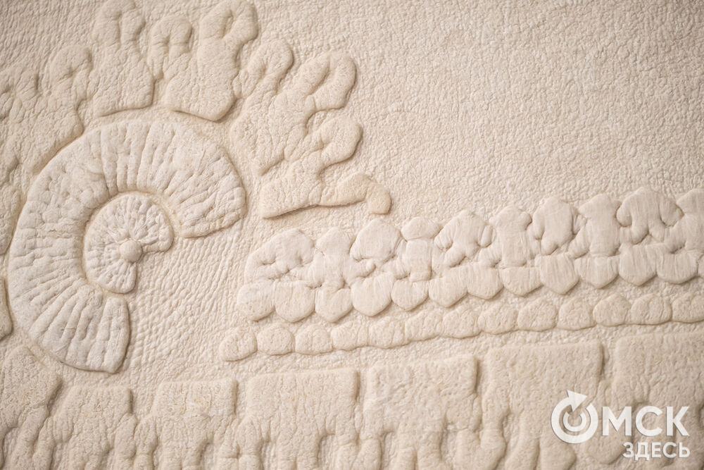 Дизайнеры, ремесленники, художники и мастера народных художественных промыслов представили результат работы с темой актуализации сибирской традиционной культуры. Фото: Елизавета Медведева