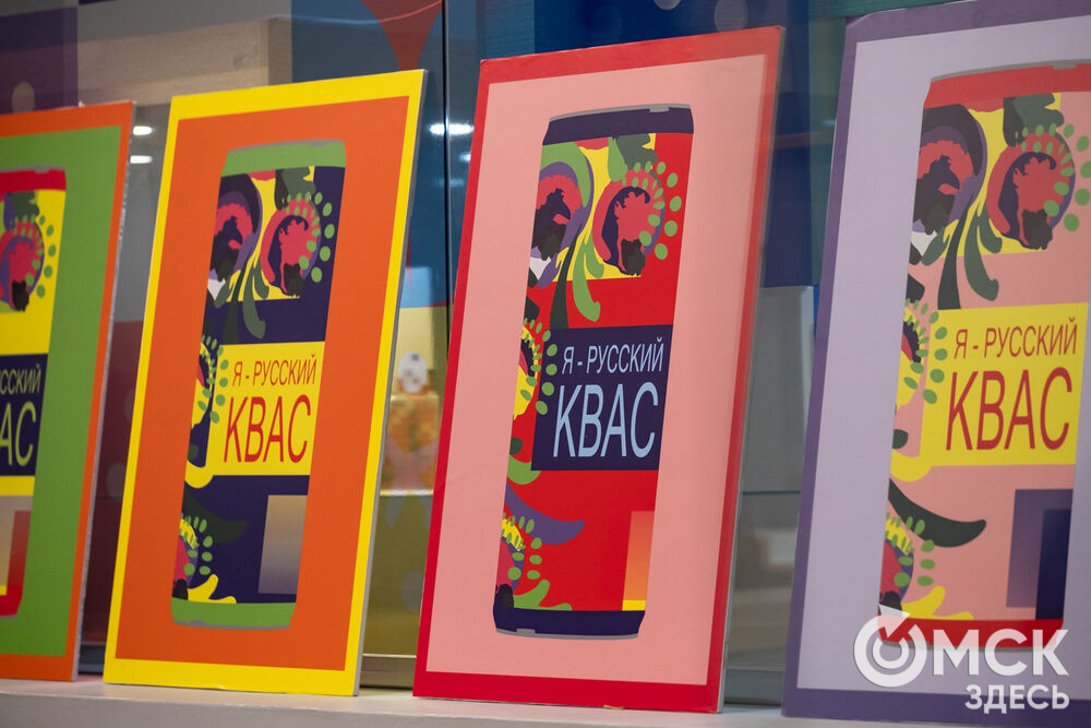 Дизайнеры, ремесленники, художники и мастера народных художественных промыслов представили результат работы с темой актуализации сибирской традиционной культуры. Фото: Елизавета Медведева