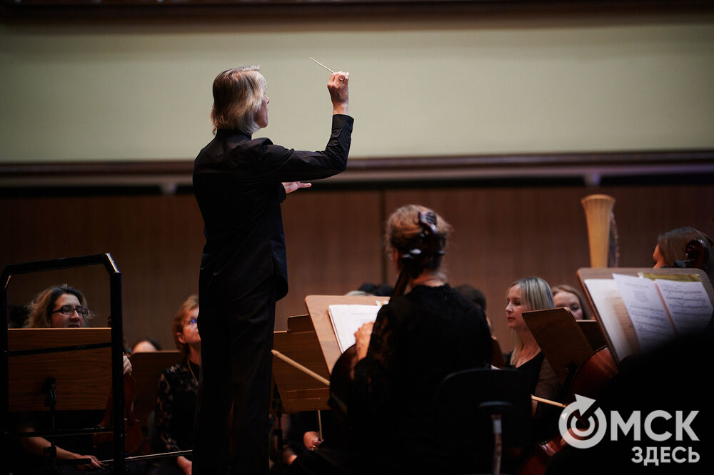 Музыкальный фестиваль «Белая симфония» открылся в Концертном зале Омской филармонии.