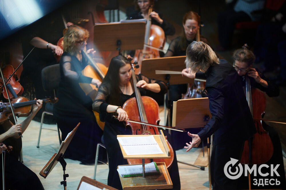 Музыкальный фестиваль «Белая симфония» открылся в Концертном зале Омской филармонии.