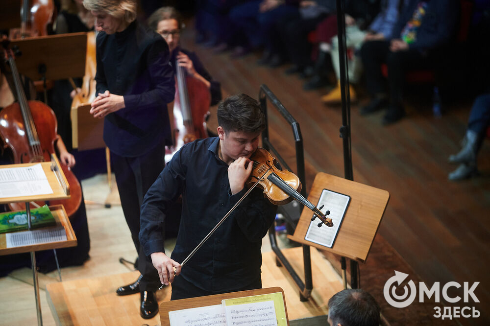 Музыкальный фестиваль «Белая симфония» открылся в Концертном зале Омской филармонии.