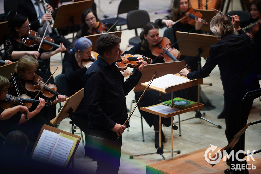 Музыкальный фестиваль «Белая симфония» открылся в Концертном зале Омской филармонии.