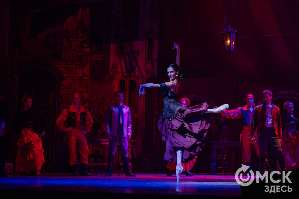 В Омском государственном музыкальном театре поставили новый балет "Кармен". Фото: Елизавета Медведева