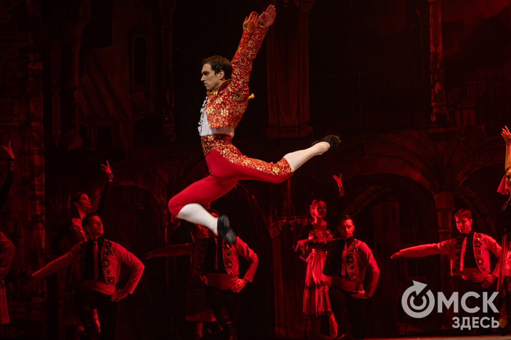 В Омском государственном музыкальном театре поставили новый балет "Кармен". Фото: Елизавета Медведева