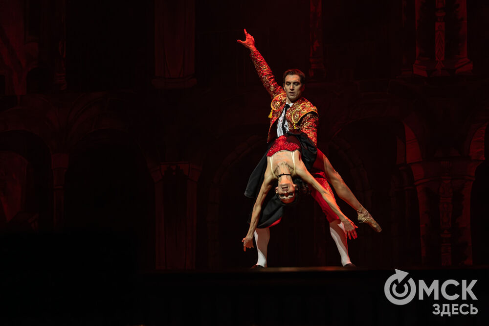 В Омском государственном музыкальном театре поставили новый балет "Кармен". Фото: Елизавета Медведева