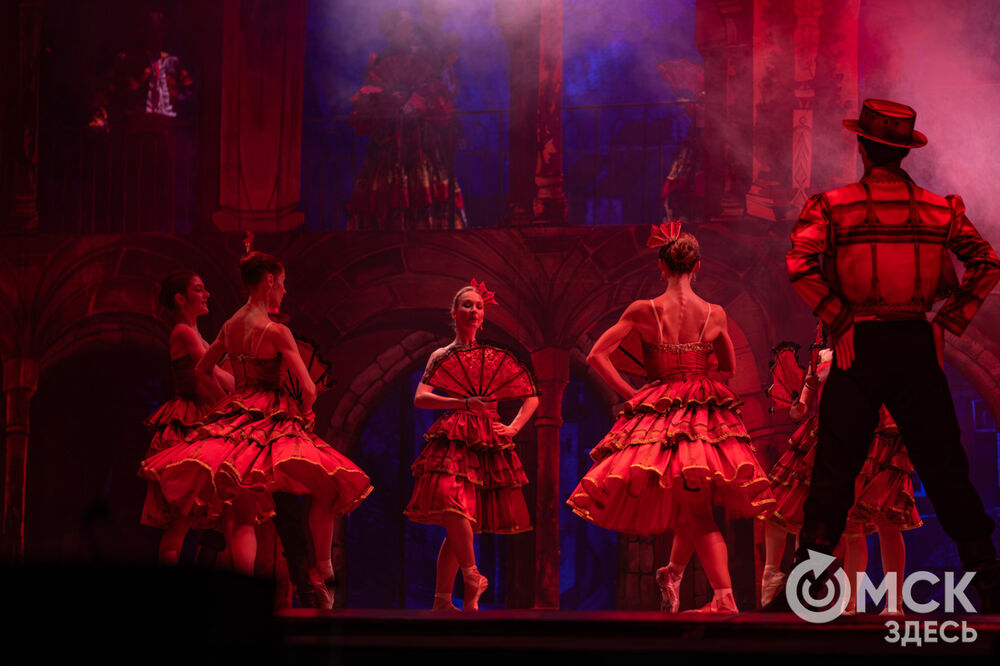В Омском государственном музыкальном театре поставили новый балет "Кармен". Фото: Елизавета Медведева