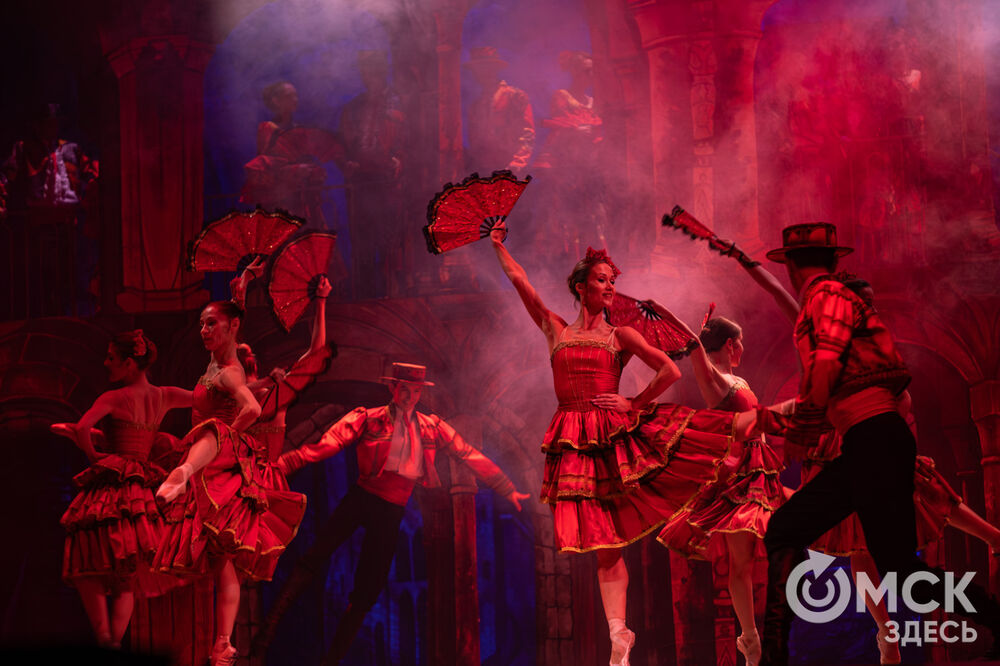 В Омском государственном музыкальном театре поставили новый балет "Кармен". Фото: Елизавета Медведева