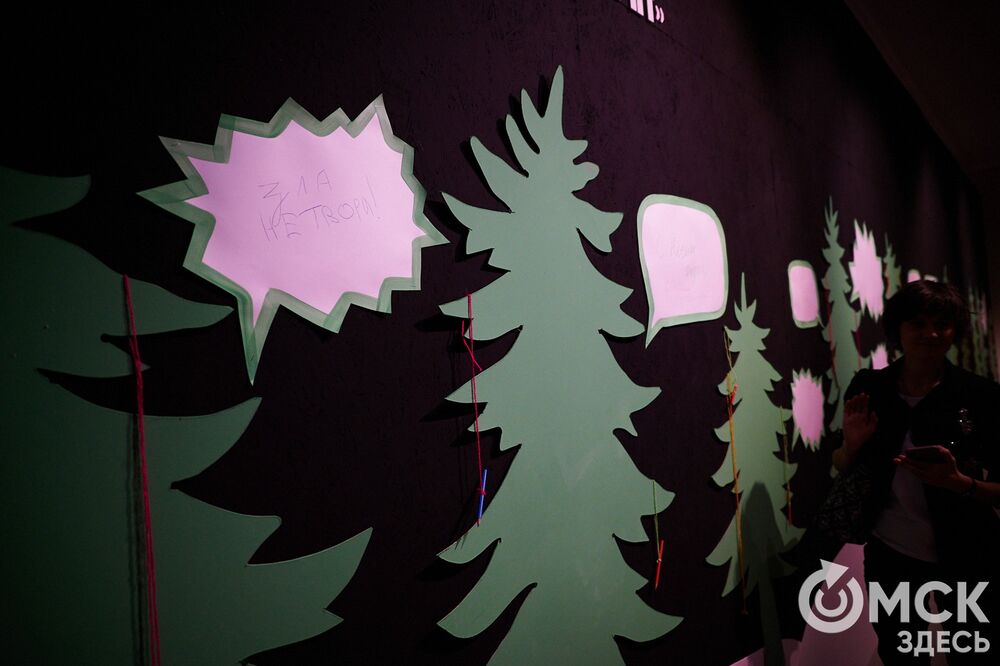 В музее "Искусство Омска" открылась самая ёлочная выставка (0+), где символом праздника может быть почти всё что угодно. Фото: Илья Петров