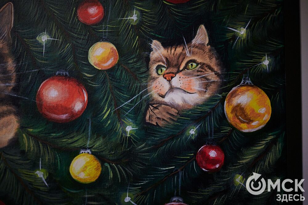 В музее "Искусство Омска" открылась самая ёлочная выставка (0+), где символом праздника может быть почти всё что угодно. Фото: Илья Петров
