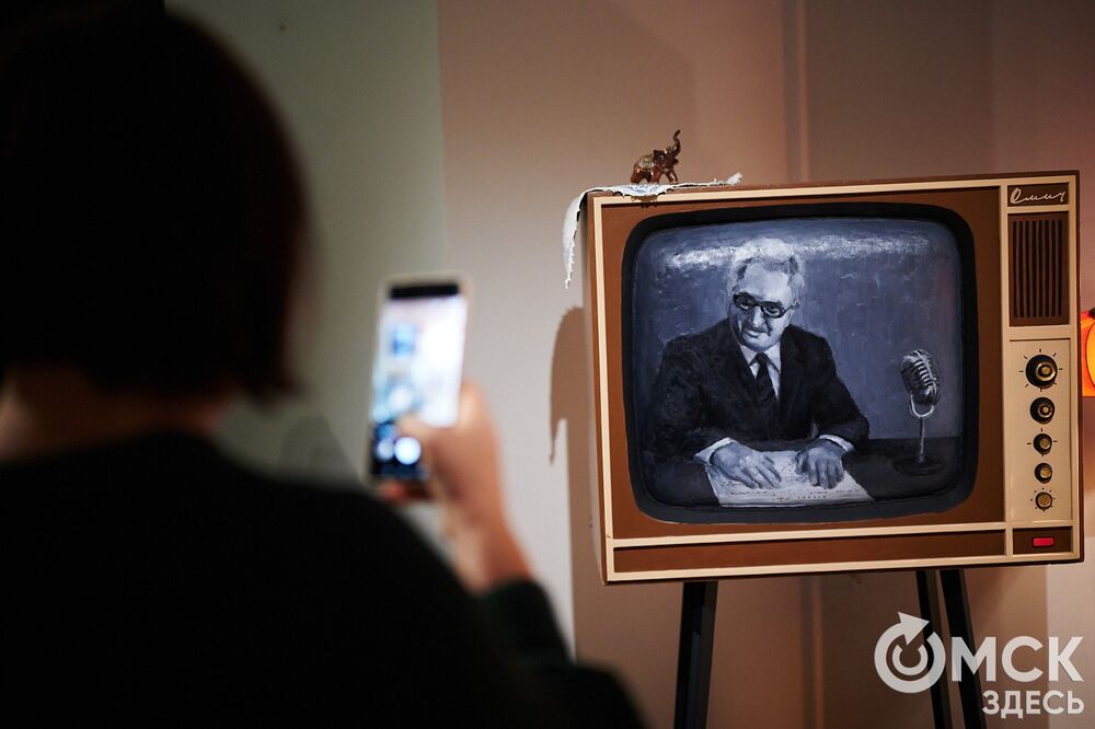 В музее "Искусство Омска" открылась самая ёлочная выставка (0+), где символом праздника может быть почти всё что угодно. Фото: Илья Петров