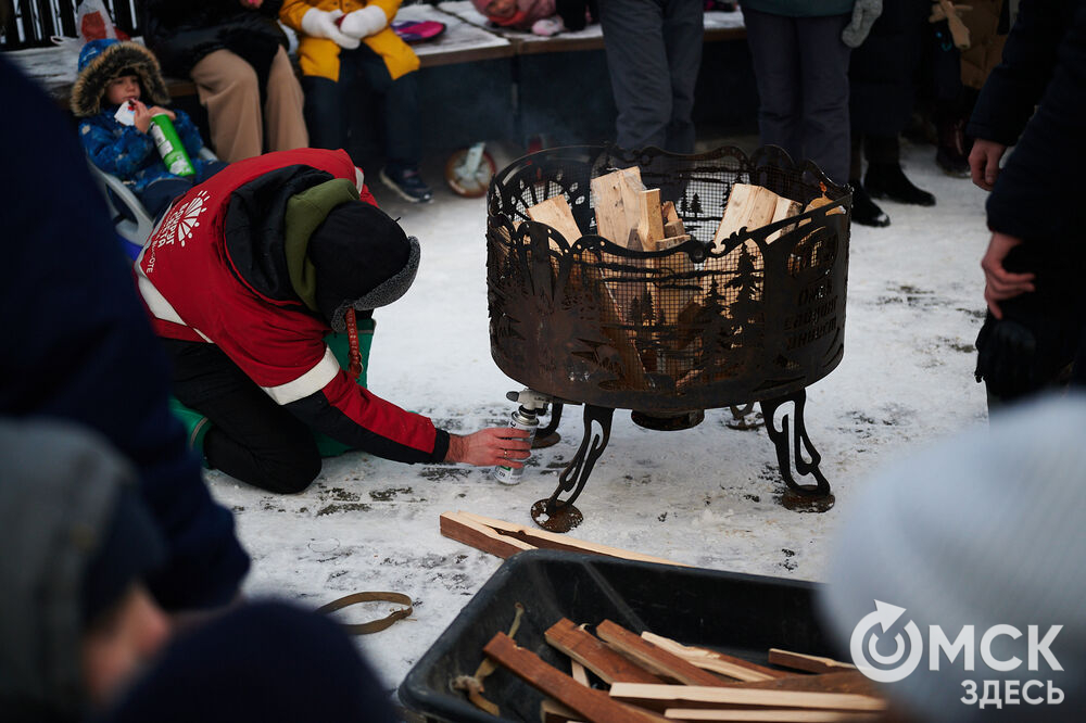 На Зелёном острове состоялся предновогодний фестиваль "Сибирские забавушки" (6+). Фото: Илья Петров