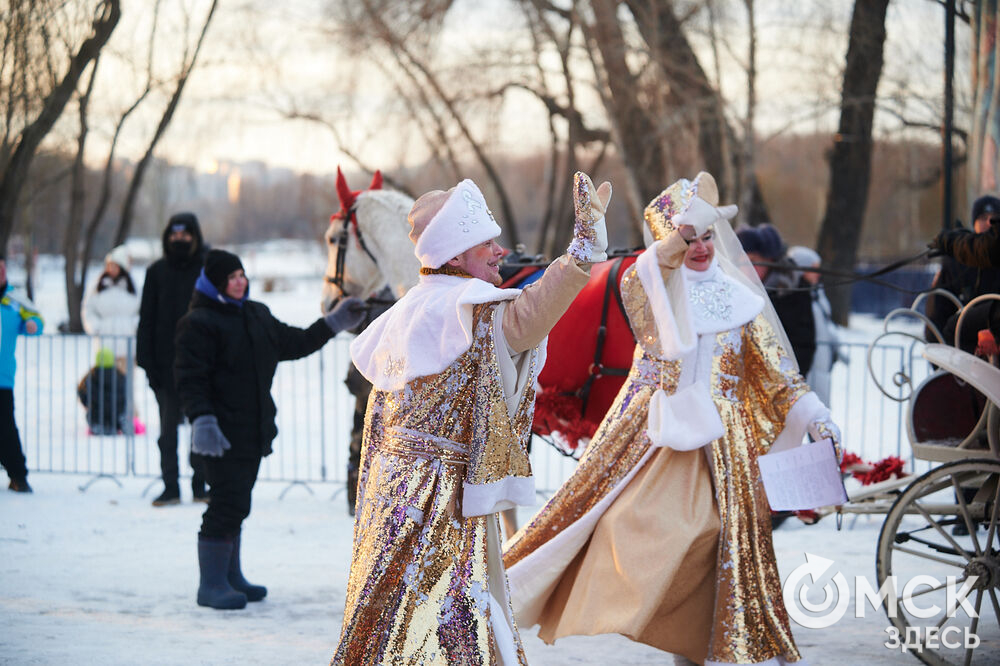 На Зелёном острове состоялся предновогодний фестиваль "Сибирские забавушки" (6+). Фото: Илья Петров