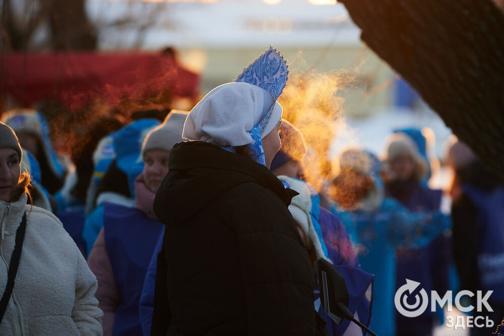 На Зелёном острове состоялся предновогодний фестиваль "Сибирские забавушки" (6+). Фото: Илья Петров