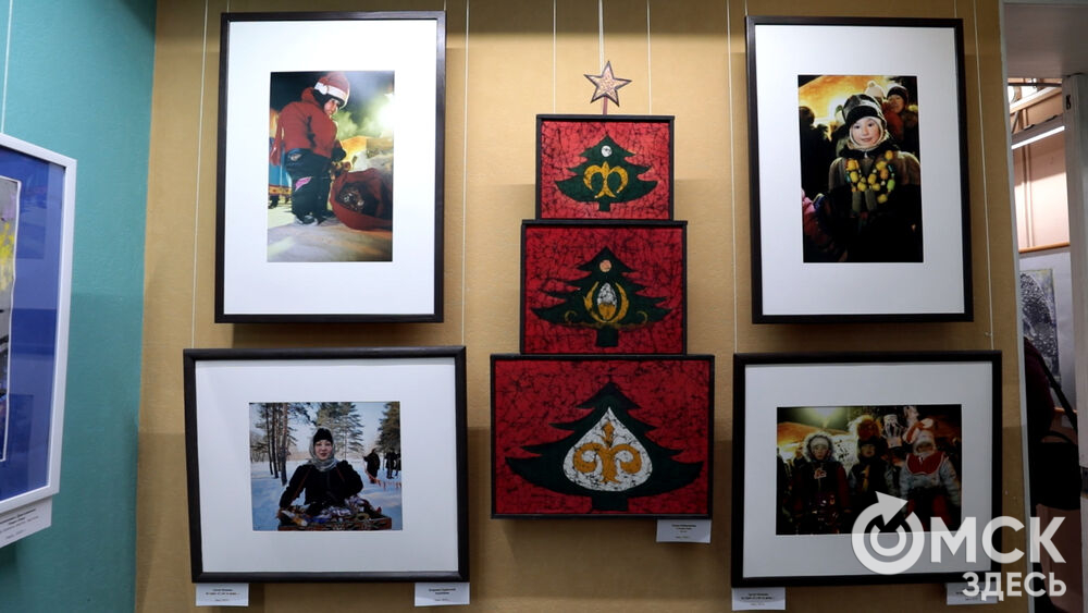 В Омском музее просвещения состоялось открытие выставки "Деда Мороза вызывали" (6+)