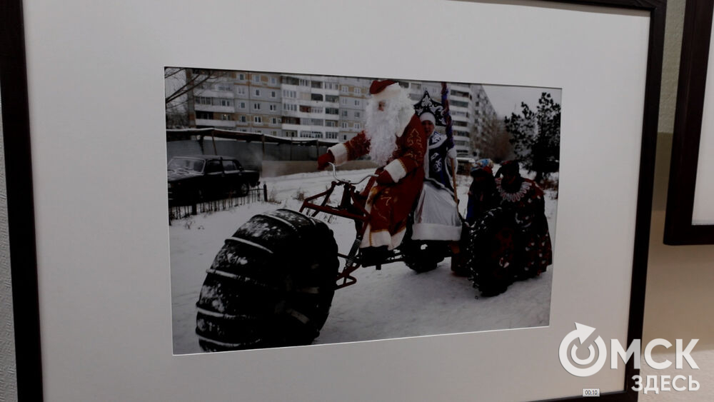 В Омском музее просвещения состоялось открытие выставки "Деда Мороза вызывали" (6+)