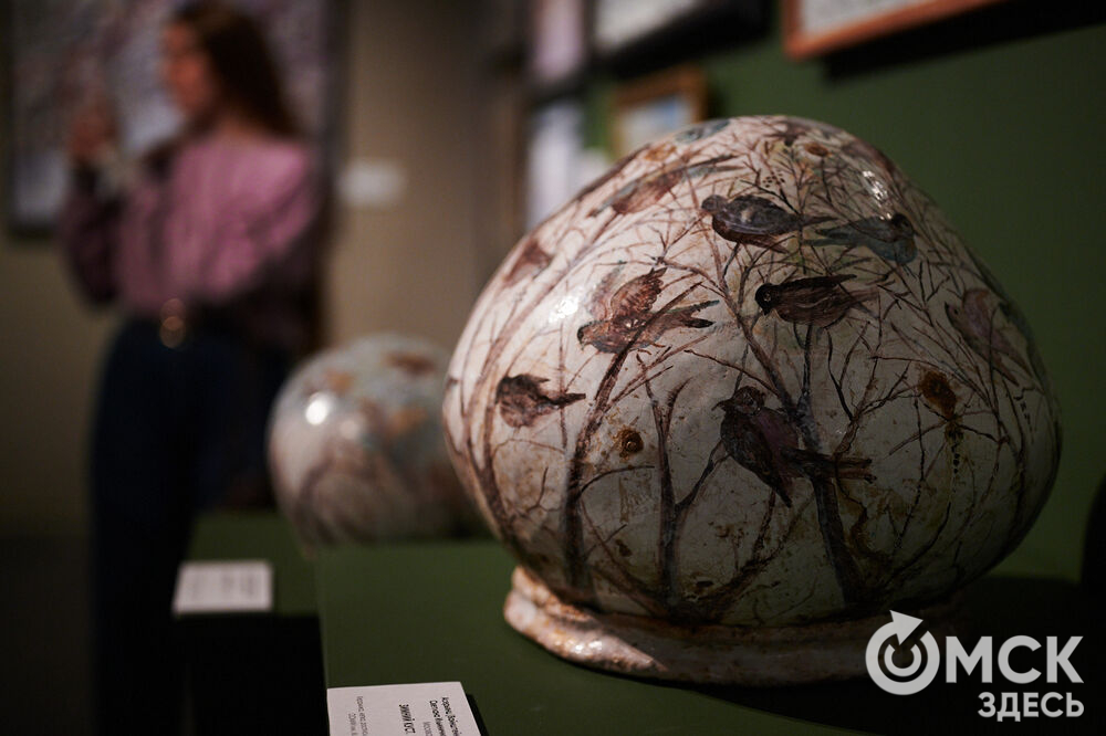 В музее имени М. А. Врубеля открылась выставка, вдохновлённая заснеженной красотой и предчувствием чуда. Фото: Илья Петров