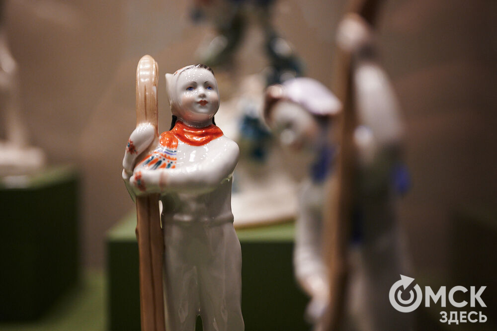 В музее имени М. А. Врубеля открылась выставка, вдохновлённая заснеженной красотой и предчувствием чуда. Фото: Илья Петров