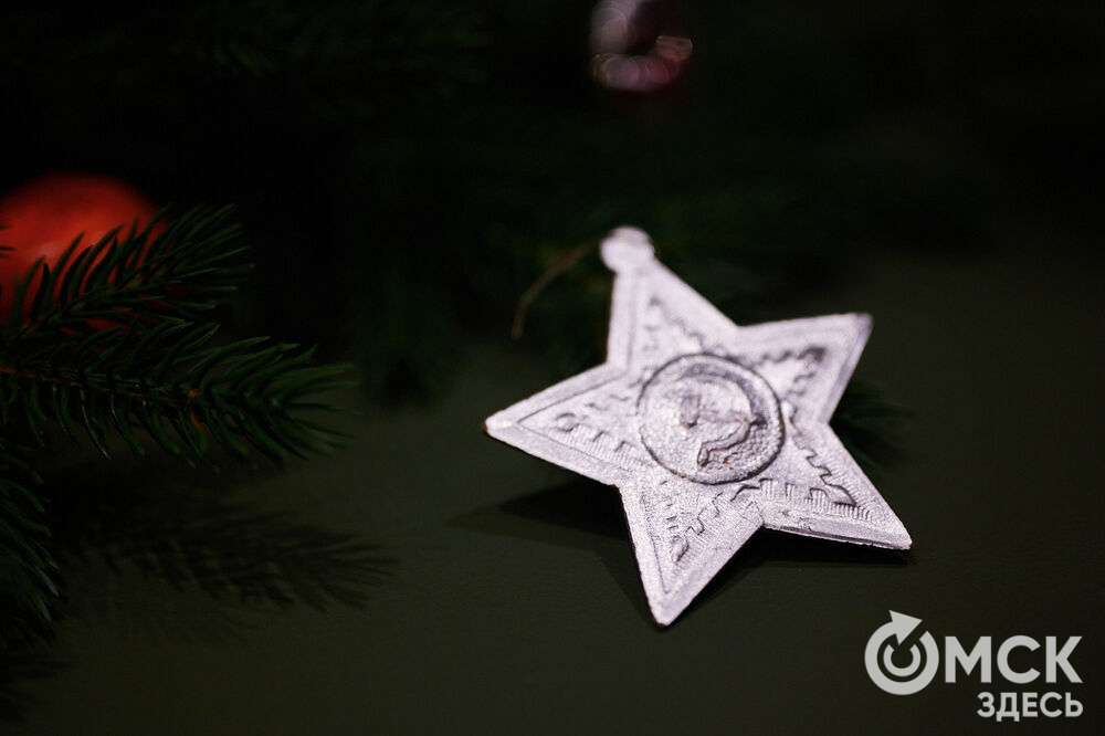 В музее имени М. А. Врубеля открылась выставка, вдохновлённая заснеженной красотой и предчувствием чуда. Фото: Илья Петров