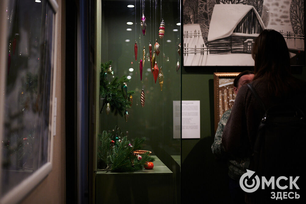 В музее имени М. А. Врубеля открылась выставка, вдохновлённая заснеженной красотой и предчувствием чуда. Фото: Илья Петров