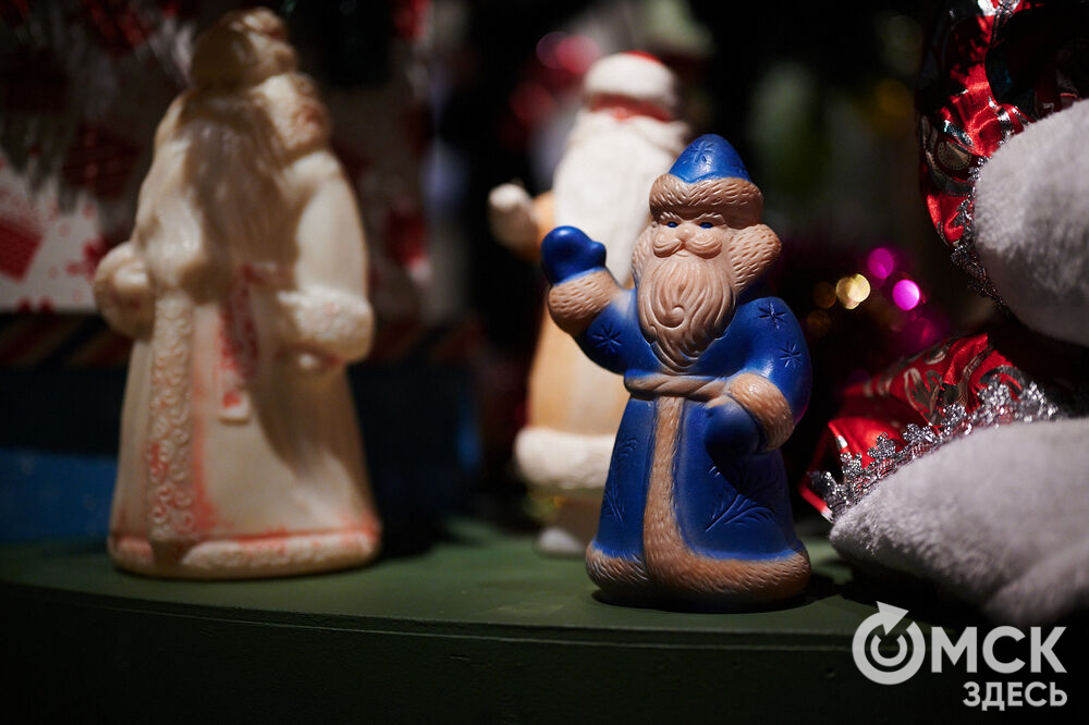 В музее имени М. А. Врубеля открылась выставка, вдохновлённая заснеженной красотой и предчувствием чуда. Фото: Илья Петров