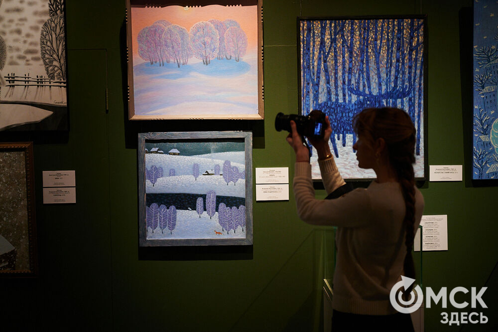 В музее имени М. А. Врубеля открылась выставка, вдохновлённая заснеженной красотой и предчувствием чуда. Фото: Илья Петров