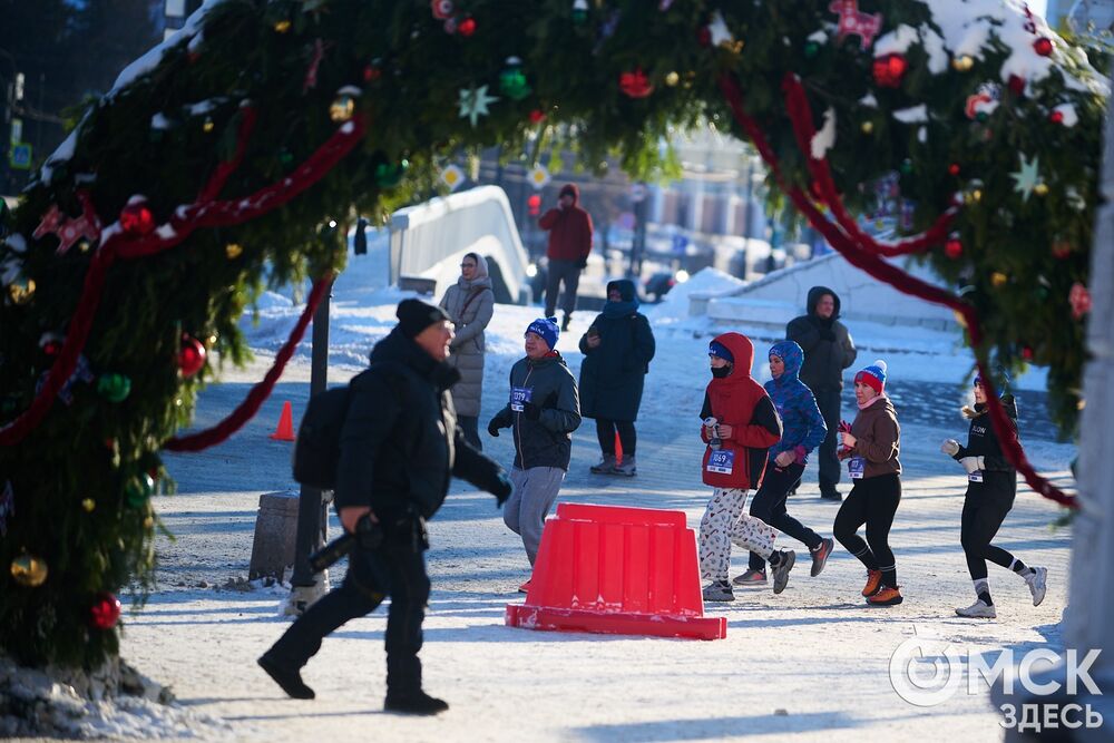 О победителях и тех, кого ещё можно было встретить на зимнем забеге, рассказываем здесь . Фото: Илья Петров