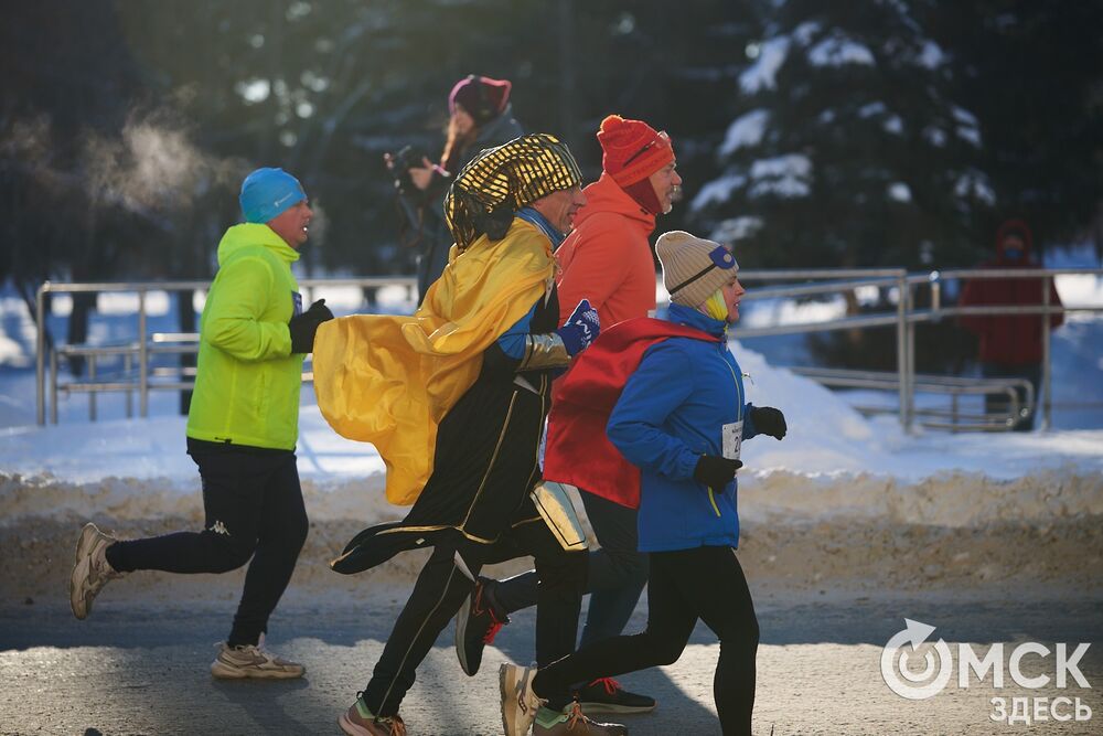О победителях и тех, кого ещё можно было встретить на зимнем забеге, рассказываем здесь . Фото: Илья Петров