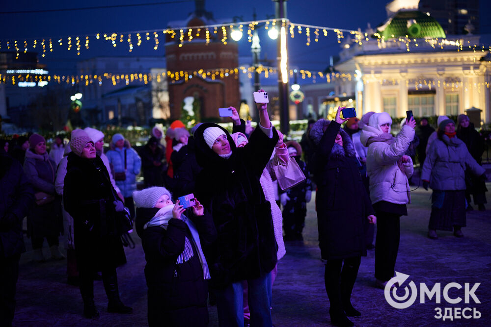 Омская молодёжь отметила День студента в центре города. Фото: Илья Петров