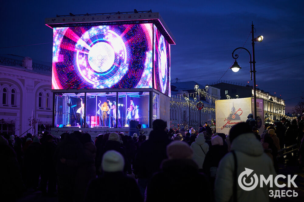 Омская молодёжь отметила День студента в центре города. Фото: Илья Петров