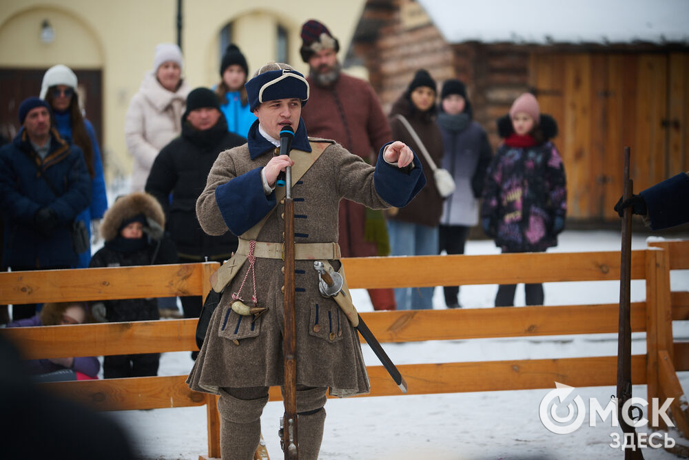 Исторический фестиваль рассказал о пушках, каше и военной моде трёхсотлетней давности. Фото: Илья Петров