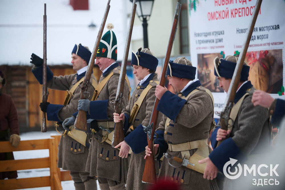 Исторический фестиваль рассказал о пушках, каше и военной моде трёхсотлетней давности. Фото: Илья Петров