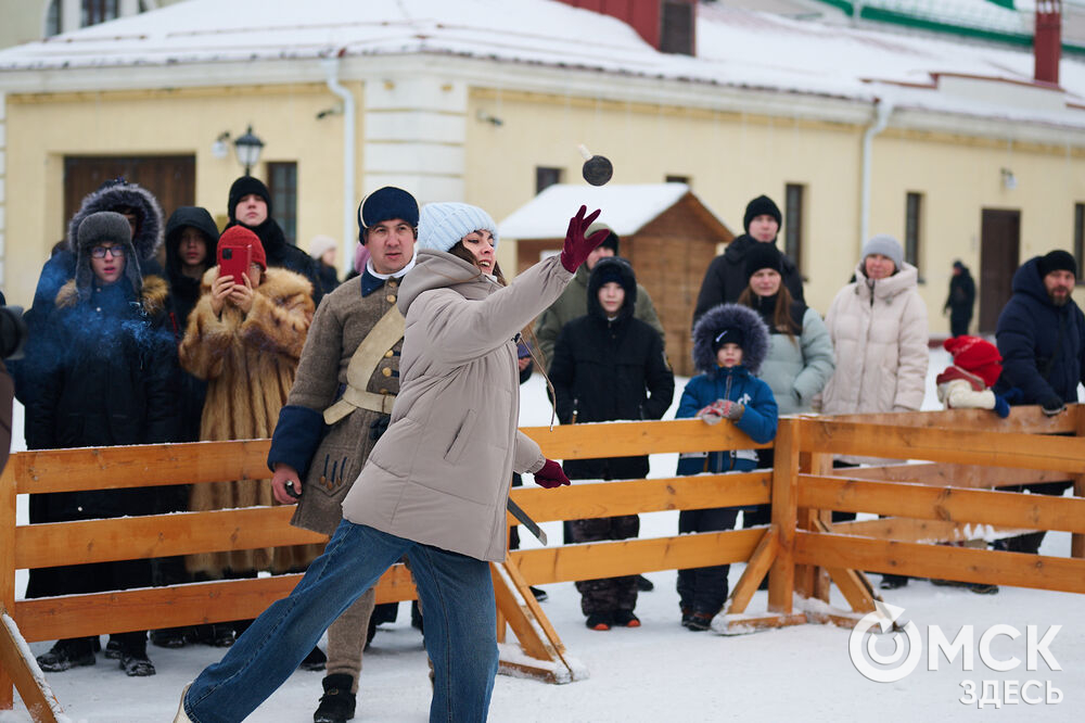 Исторический фестиваль рассказал о пушках, каше и военной моде трёхсотлетней давности. Фото: Илья Петров