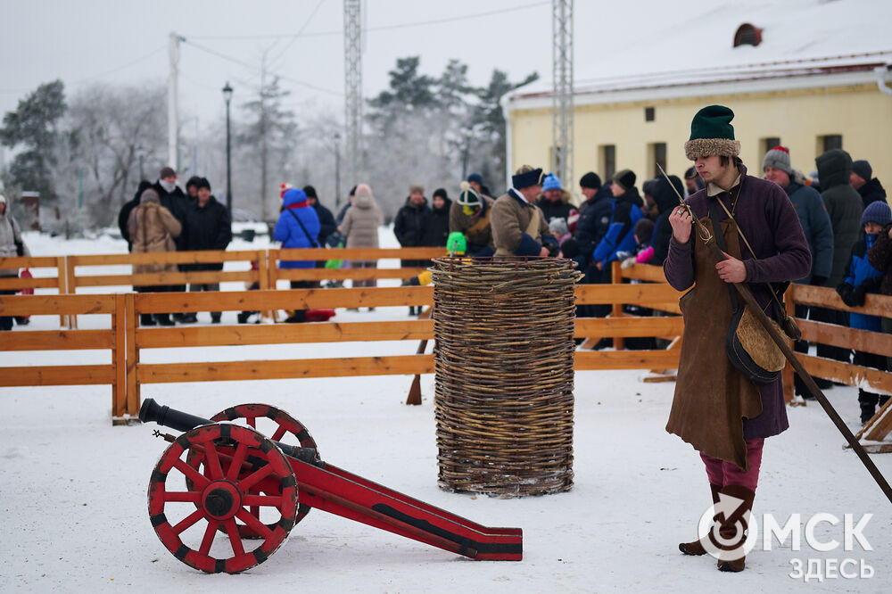 Исторический фестиваль рассказал о пушках, каше и военной моде трёхсотлетней давности. Фото: Илья Петров