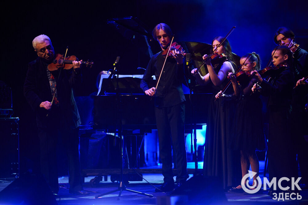 В Омском государственном музыкальном театре состоялся юбилейный концерт Детской школы искусств №6 им. Е.Ф. Светланова. Фото: Илья Петров