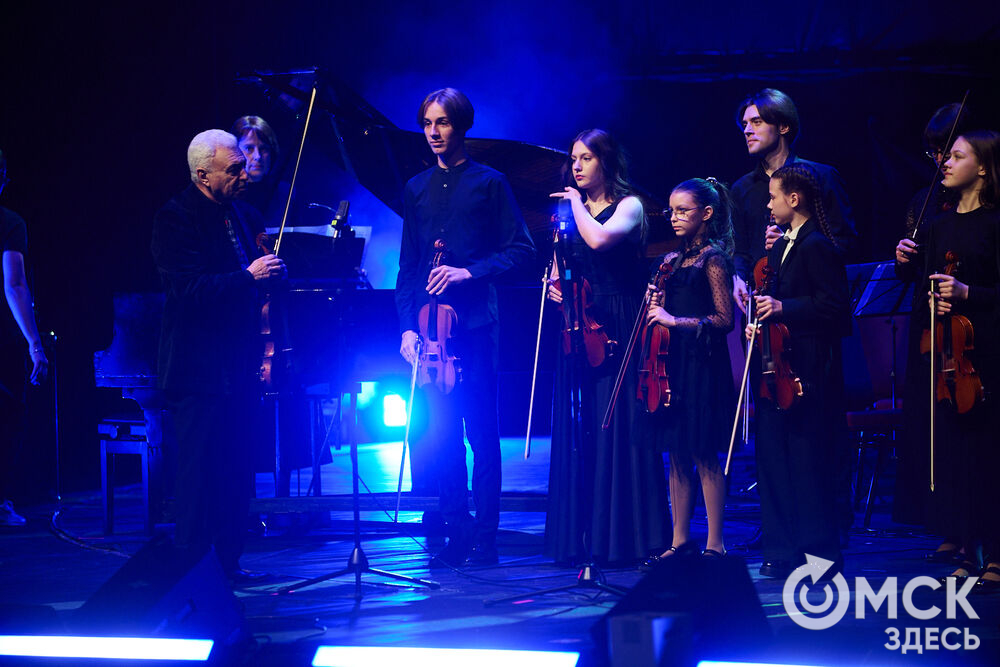 В Омском государственном музыкальном театре состоялся юбилейный концерт Детской школы искусств №6 им. Е.Ф. Светланова. Фото: Илья Петров