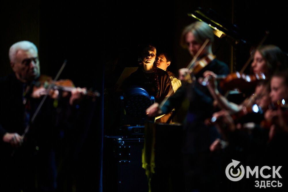 В Омском государственном музыкальном театре состоялся юбилейный концерт Детской школы искусств №6 им. Е.Ф. Светланова. Фото: Илья Петров