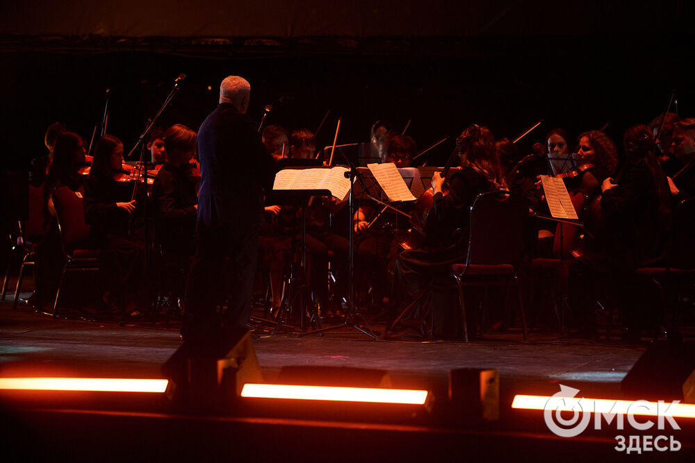 В Омском государственном музыкальном театре состоялся юбилейный концерт Детской школы искусств №6 им. Е.Ф. Светланова. Фото: Илья Петров