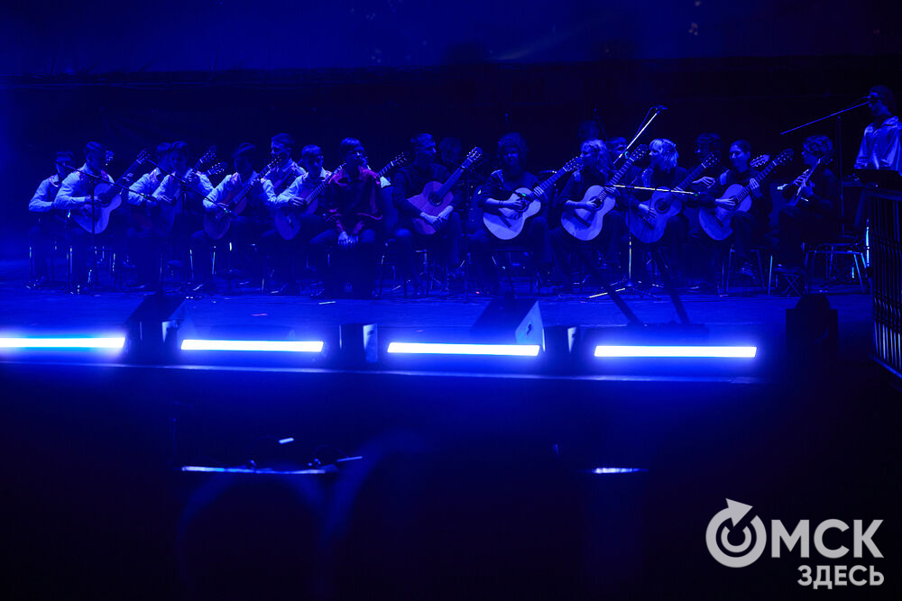 В Омском государственном музыкальном театре состоялся юбилейный концерт Детской школы искусств №6 им. Е.Ф. Светланова. Фото: Илья Петров