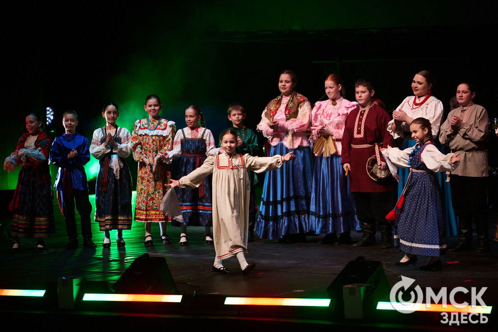 В Омском государственном музыкальном театре состоялся юбилейный концерт Детской школы искусств №6 им. Е.Ф. Светланова. Фото: Илья Петров