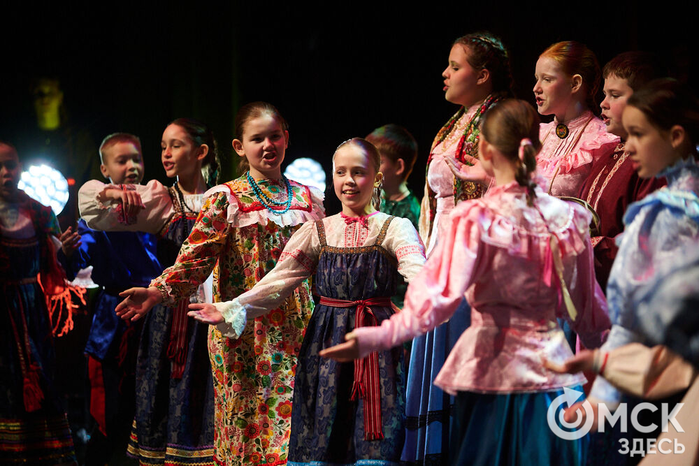 В Омском государственном музыкальном театре состоялся юбилейный концерт Детской школы искусств №6 им. Е.Ф. Светланова. Фото: Илья Петров