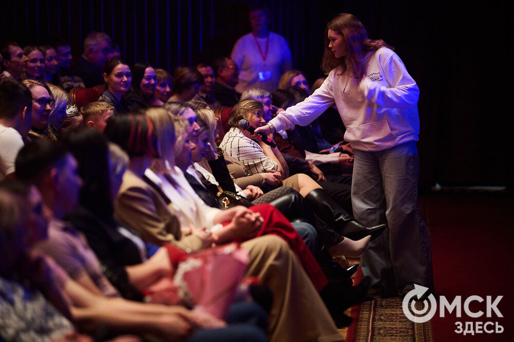 В Омском государственном музыкальном театре состоялся юбилейный концерт Детской школы искусств №6 им. Е.Ф. Светланова. Фото: Илья Петров