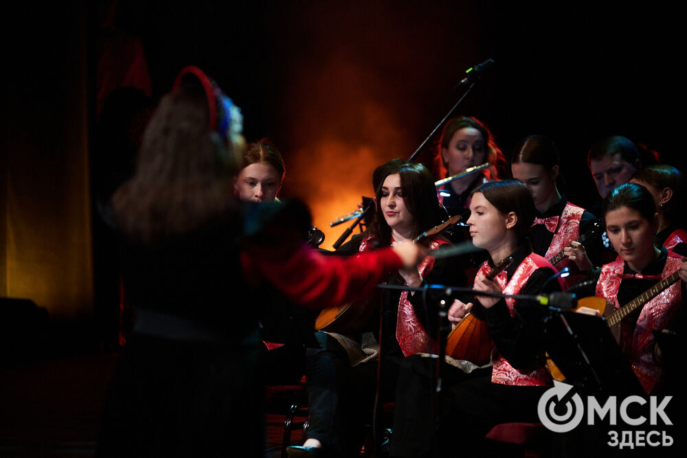 В Омском государственном музыкальном театре состоялся юбилейный концерт Детской школы искусств №6 им. Е.Ф. Светланова. Фото: Илья Петров