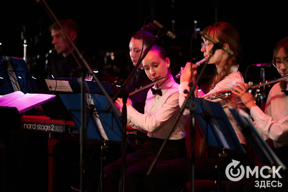 В Омском государственном музыкальном театре состоялся юбилейный концерт Детской школы искусств №6 им. Е.Ф. Светланова. Фото: Илья Петров