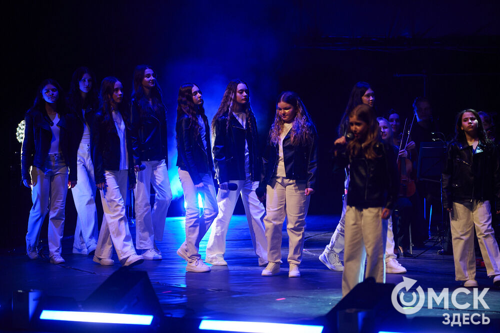 В Омском государственном музыкальном театре состоялся юбилейный концерт Детской школы искусств №6 им. Е.Ф. Светланова. Фото: Илья Петров