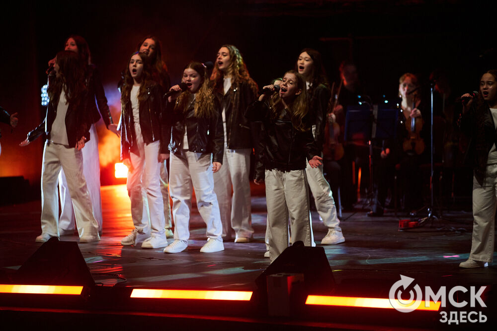 В Омском государственном музыкальном театре состоялся юбилейный концерт Детской школы искусств №6 им. Е.Ф. Светланова. Фото: Илья Петров