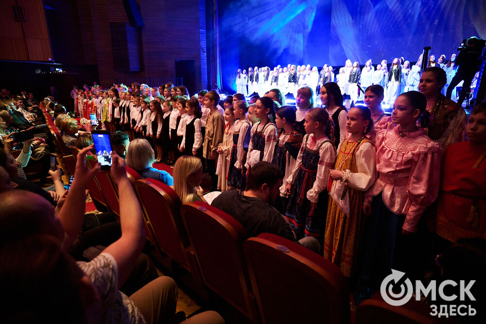 В Омском государственном музыкальном театре состоялся юбилейный концерт Детской школы искусств №6 им. Е.Ф. Светланова. Фото: Илья Петров